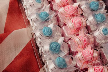 bir sürü değişik çikolatalı pralin