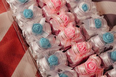 bir sürü değişik çikolatalı pralin