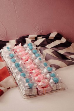 bir sürü değişik çikolatalı pralin