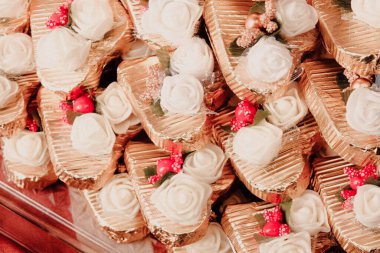 bir sürü değişik çikolatalı pralin