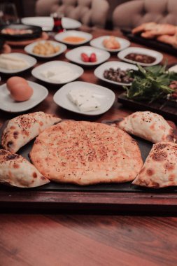 zengin ve leziz Türk Kahvaltı