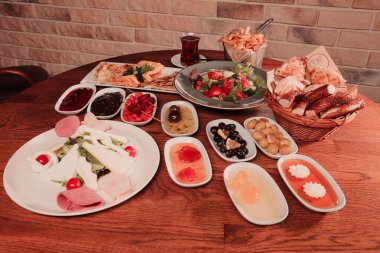 zengin ve leziz Türk Kahvaltı