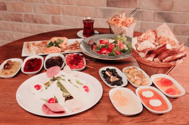 zengin ve leziz Türk Kahvaltı