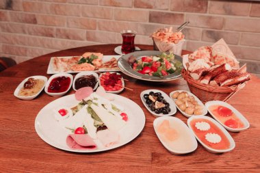 zengin ve leziz Türk Kahvaltı