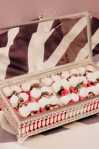 bir sürü değişik çikolatalı pralin