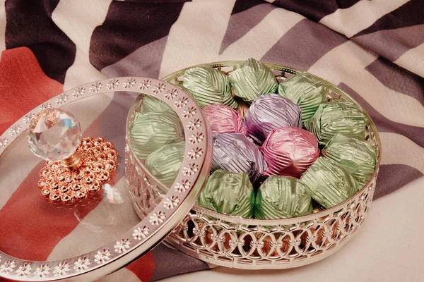 bir sürü değişik çikolatalı pralin