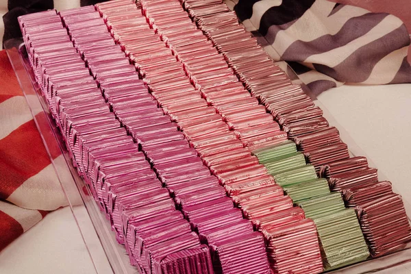 bir sürü değişik çikolatalı pralin