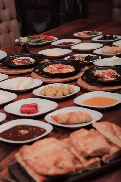 zengin ve leziz Türk Kahvaltı