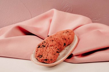 Koyu çikolata parçaları ile tanımlama