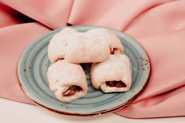 Koyu çikolata parçaları ile tanımlama