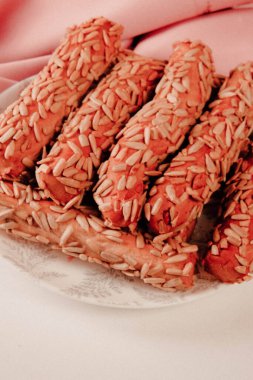 Koyu çikolata parçaları ile tanımlama