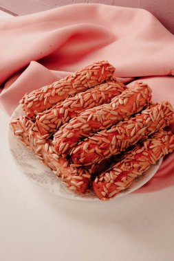 Koyu çikolata parçaları ile tanımlama