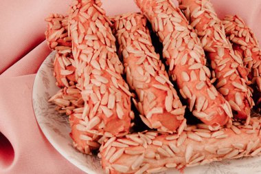 Koyu çikolata parçaları ile tanımlama