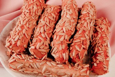 Koyu çikolata parçaları ile tanımlama