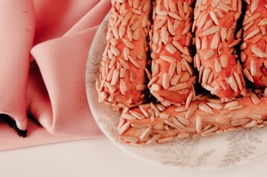 Koyu çikolata parçaları ile tanımlama