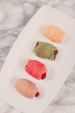 Koyu çikolata parçaları ile tanımlama