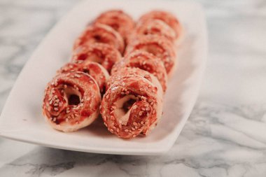 Koyu çikolata parçaları ile tanımlama