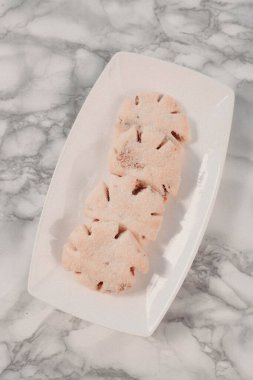 Koyu çikolata parçaları ile tanımlama