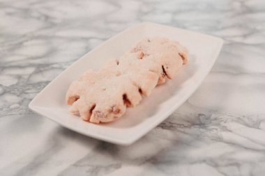 Koyu çikolata parçaları ile tanımlama