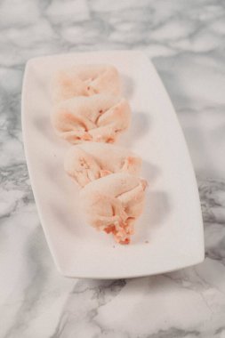 Koyu çikolata parçaları ile tanımlama