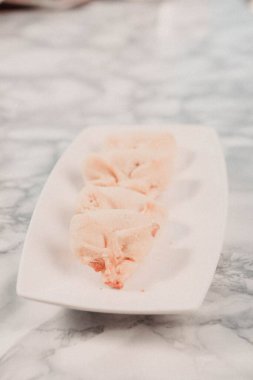 Koyu çikolata parçaları ile tanımlama