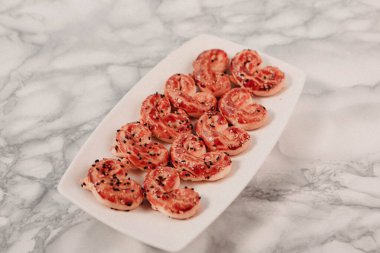 Koyu çikolata parçaları ile tanımlama