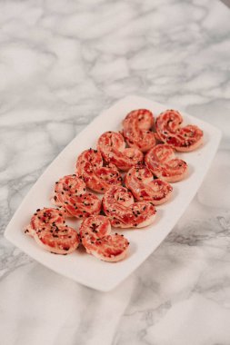 Koyu çikolata parçaları ile tanımlama