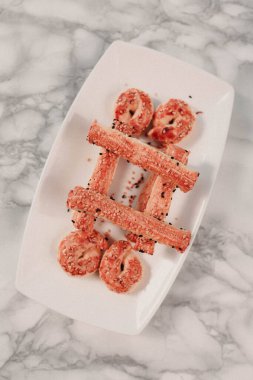 Koyu çikolata parçaları ile tanımlama