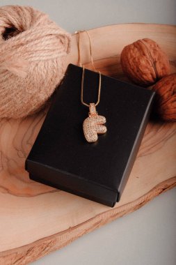 Mücevher ve Moda Mücevherleri