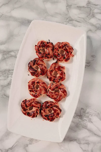 Koyu çikolata parçaları ile tanımlama