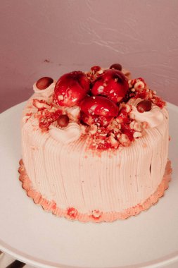 Masada lezzetli bir pasta var.