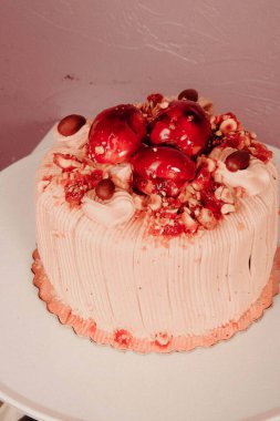 Masada lezzetli bir pasta var.