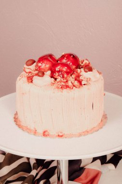 Masada lezzetli bir pasta var.