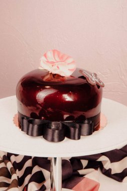 Masada lezzetli bir pasta var.