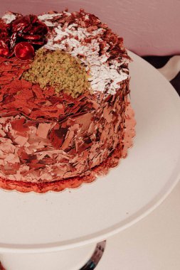 Masada lezzetli bir pasta var.