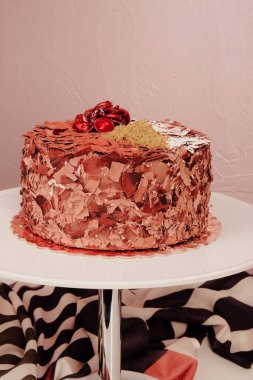 Masada lezzetli bir pasta var.