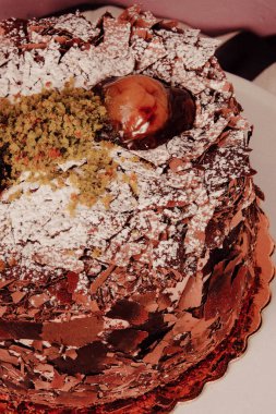 Masada lezzetli bir pasta var.