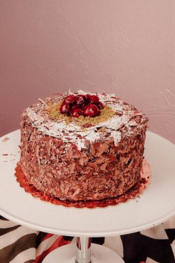 Masada lezzetli bir pasta var.