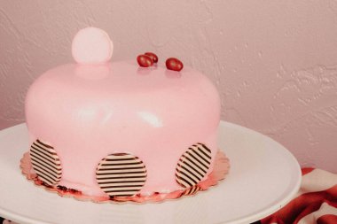 Masada lezzetli bir pasta var.