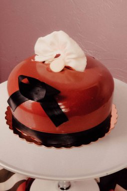 Masada lezzetli bir pasta var.