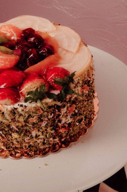 Masada lezzetli bir pasta var.