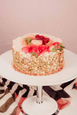 Masada lezzetli bir pasta var.