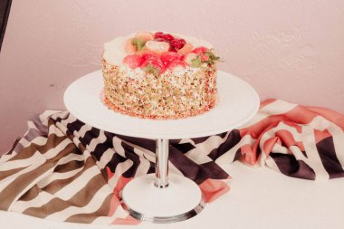 Masada lezzetli bir pasta var.