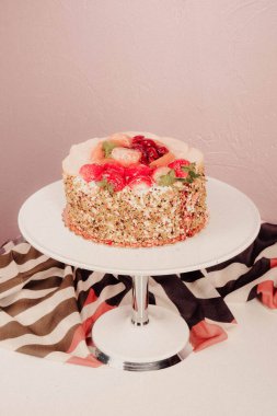 Masada lezzetli bir pasta var.