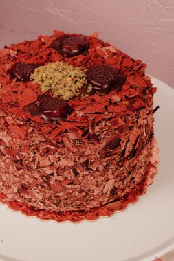 Masada lezzetli bir pasta var.