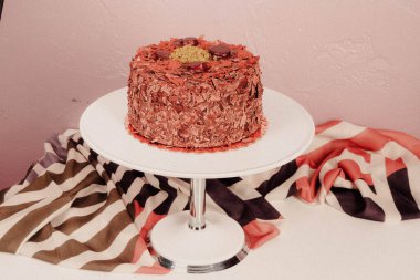 Masada lezzetli bir pasta var.