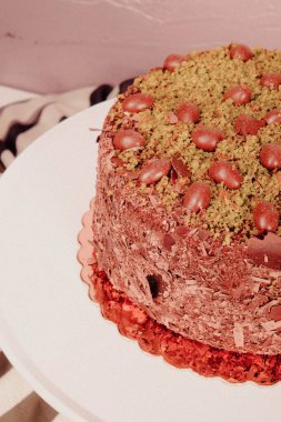 Masada lezzetli bir pasta var.