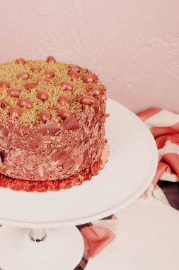 Masada lezzetli bir pasta var.