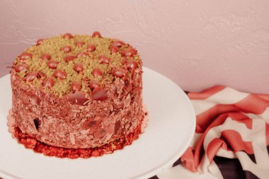 Masada lezzetli bir pasta var.