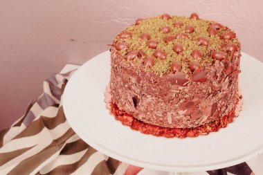 Masada lezzetli bir pasta var.